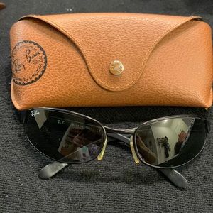Vintage Black Metal Frame Ray-Ban Sunglasses with case